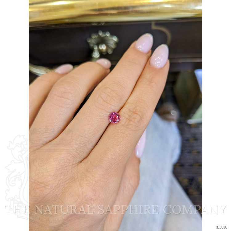 0.83 Ct. Pink Sapphire from Ceylon (Sri Lanka)