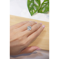 7.22 Ct. White Sapphire from Ceylon (Sri Lanka) Life Style