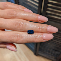 3.08 Ct. Blue Sapphire from Ceylon (Sri Lanka) Life Style