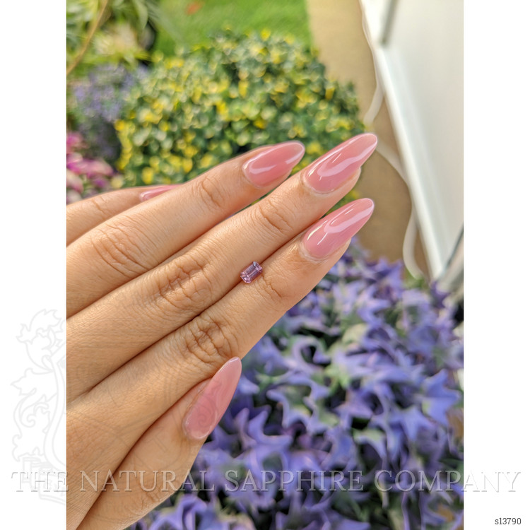 0.49 Ct. Pink Sapphire from Ceylon (Sri Lanka)
