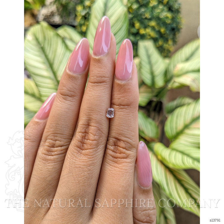 0.40 Ct. Pink Sapphire from Ceylon (Sri Lanka)