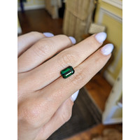 2.99 Ct. Bluish Green Sapphire from Ceylon (Sri Lanka) Life Style