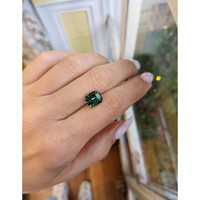 4.01 Ct. Bluish Green Sapphire from Ceylon (Sri Lanka) Life Style
