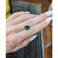 4.02 Ct. Greenish Blue Sapphire from Ceylon (Sri Lanka) Life Style