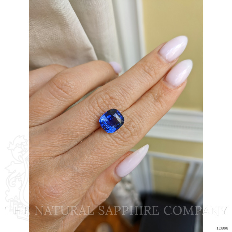 5.04 Ct. Blue Sapphire from Ceylon (Sri Lanka)
