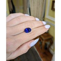 5.06 Ct. Blue Sapphire from Ceylon (Sri Lanka) Life Style