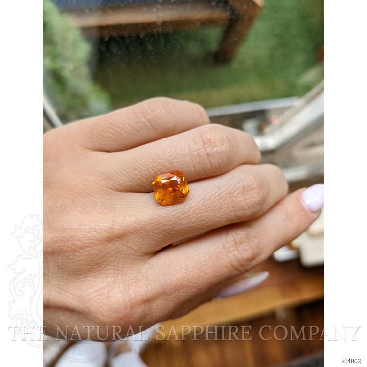 4.30 Ct. Orange Sapphire from Ceylon (Sri Lanka)