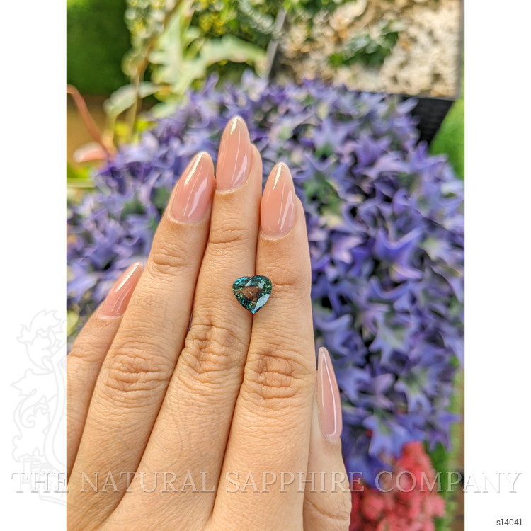 3.34 Ct. Bi Color Sapphire from Ceylon (Sri Lanka)