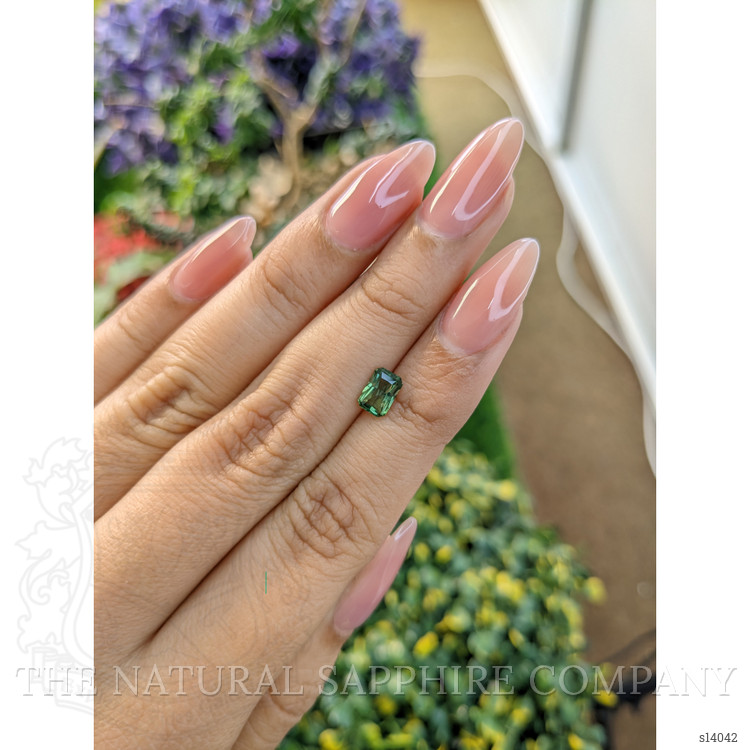 0.87 Ct. Green Sapphire from Ceylon (Sri Lanka)