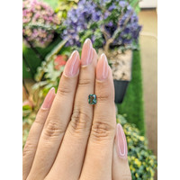 0.93 Ct. Green Sapphire from Ceylon (Sri Lanka) Life Style