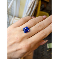 7.57 Ct. Blue Sapphire from Ceylon (Sri Lanka) Life Style