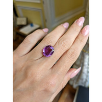 7.13 Ct. Sapphire from Madagascar Life Style