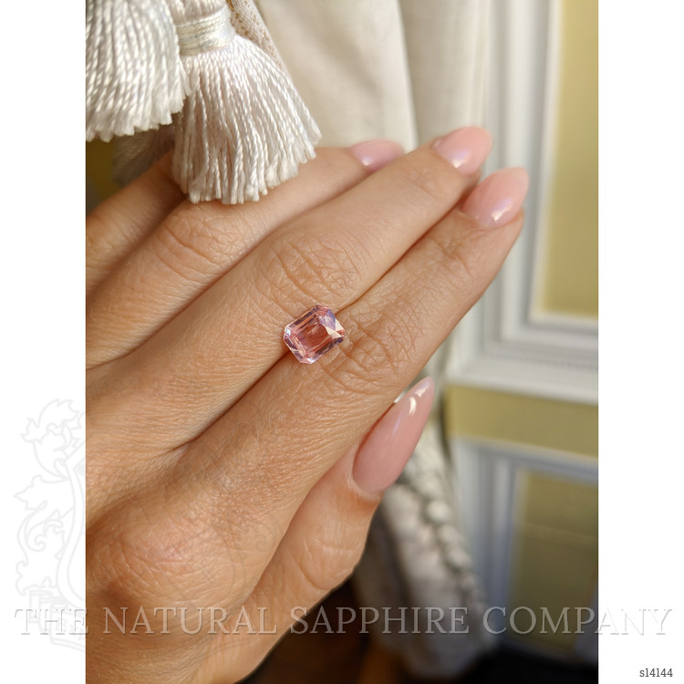 1.68 Ct. Padparadscha Sapphire from Ceylon (Sri Lanka)