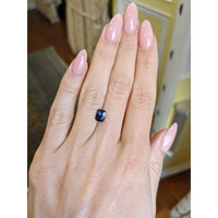 1.25 Ct. Bi Color Sapphire from Ceylon (Sri Lanka) Life Style