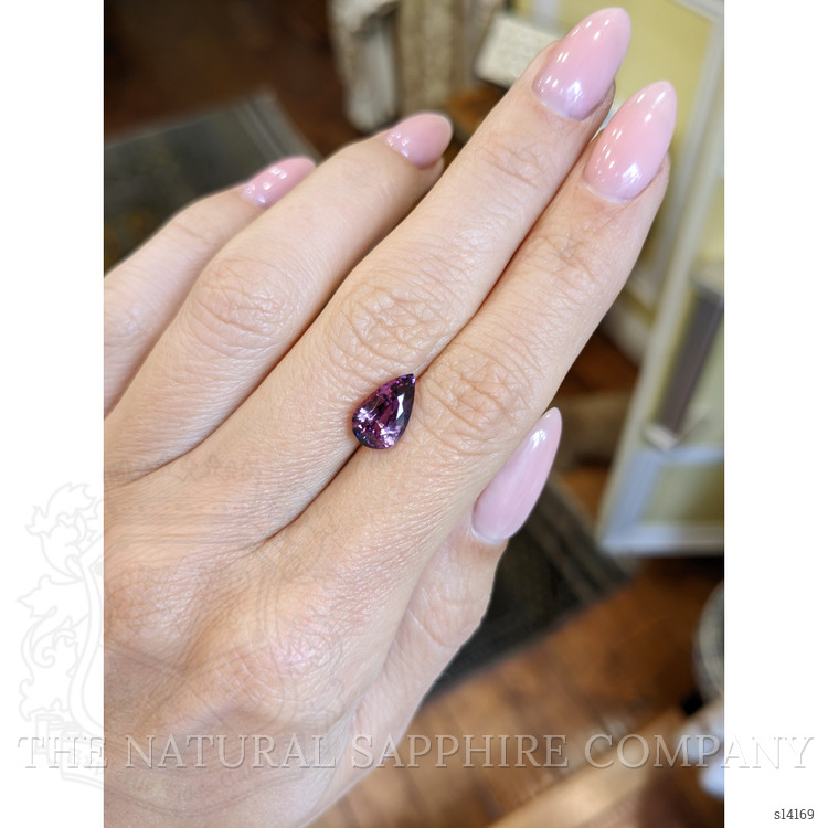 3.02 Ct. Bi Color Sapphire from Ceylon (Sri Lanka)