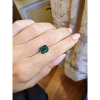 3.21 Ct. Greenish Blue Sapphire from Ceylon (Sri Lanka) Life Style