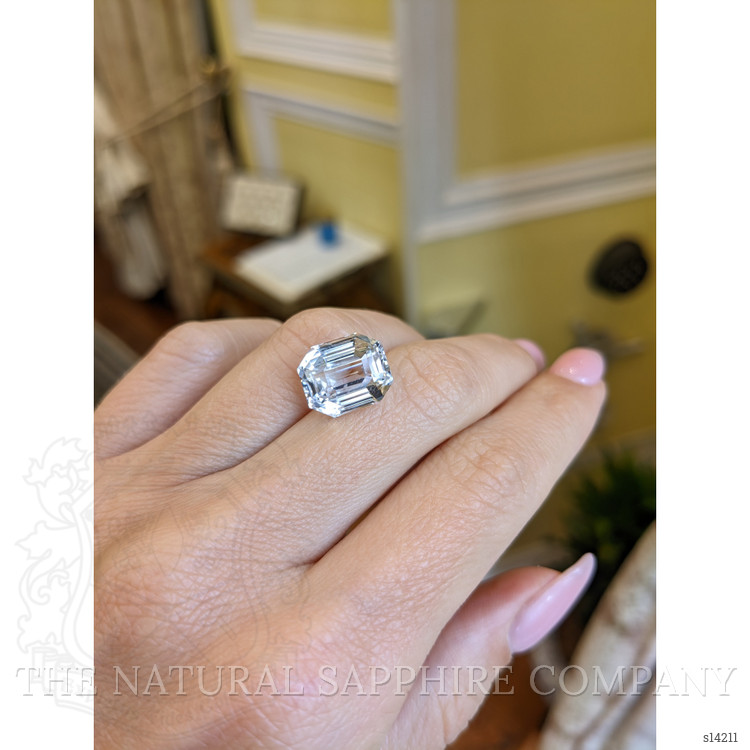 10.04 Ct. White Sapphire from Ceylon (Sri Lanka)