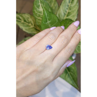 2.00 Ct. Blue Sapphire from Ceylon (Sri Lanka) Life Style