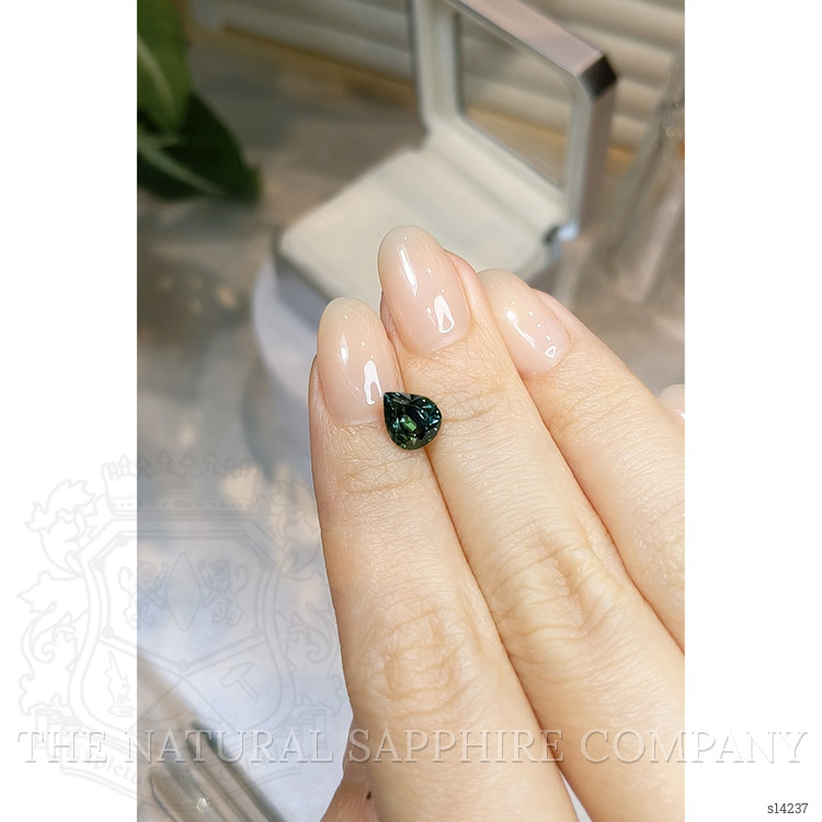 1.73 Ct. Green Sapphire from Ceylon (Sri Lanka)