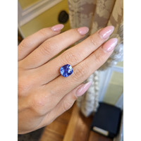 5.97 Ct. Blue Sapphire from Ceylon (Sri Lanka) Life Style