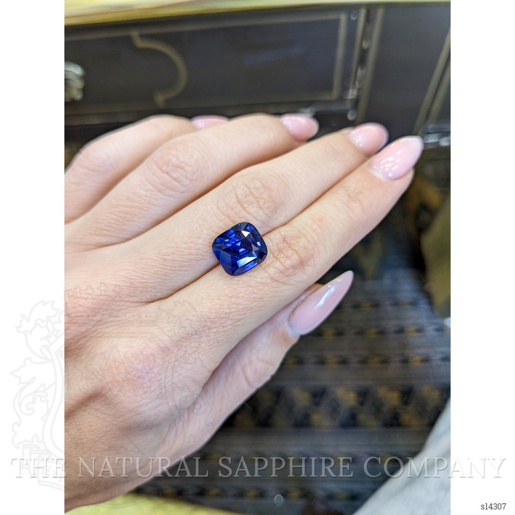 7.07 Ct. Blue Sapphire from Ceylon (Sri Lanka)