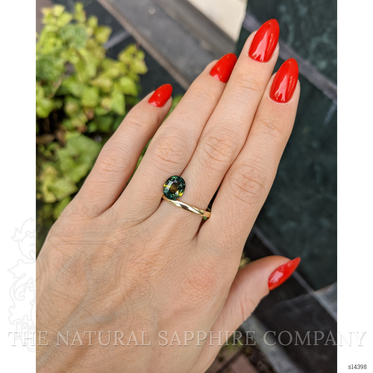 2.55 Ct. Bi Color Sapphire from Ceylon (Sri Lanka)