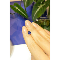 1.09 Ct. Blue Sapphire from Ceylon (Sri Lanka) Life Style