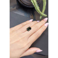 4.46 Ct. Green Sapphire from Ceylon (Sri Lanka) Life Style