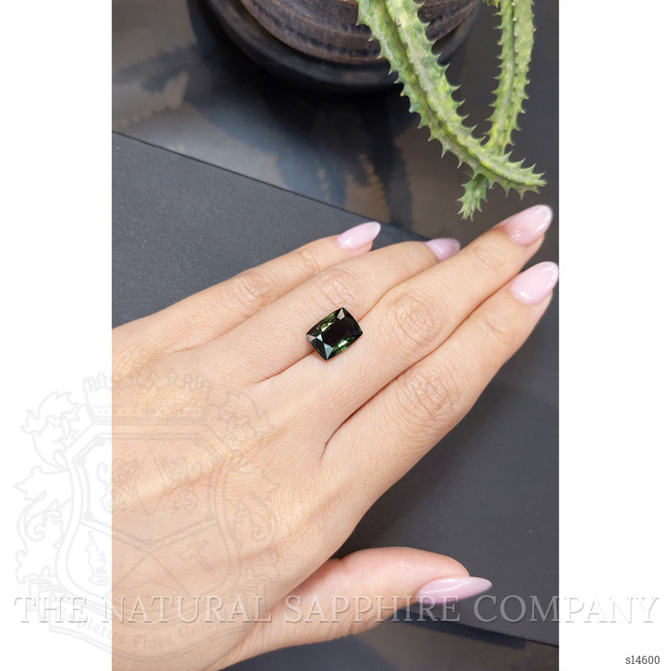 4.46 Ct. Green Sapphire from Ceylon (Sri Lanka)