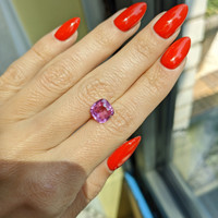 3.25 Ct. Pink Sapphire from Ceylon (Sri Lanka) Life Style
