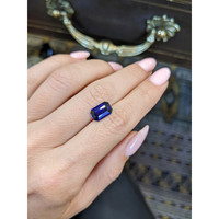 3.03 Ct. Blue Sapphire from Ceylon (Sri Lanka) Life Style