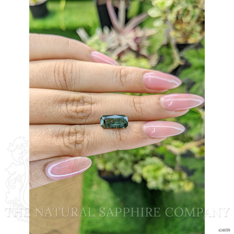3.24 Ct. Green Sapphire from Ceylon (Sri Lanka)