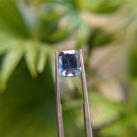 3.09 Ct. Blue Sapphire from Ceylon (Sri Lanka) Life Style