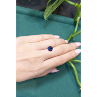 3.26 Ct. Blue Sapphire from Ceylon (Sri Lanka) Life Style