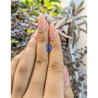 1.09 Ct. Blue Sapphire from Ceylon (Sri Lanka) Life Style