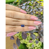 0.94 Ct. Blue Sapphire from Ceylon (Sri Lanka) Life Style