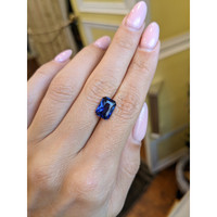 3.40 Ct. Blue Sapphire from Ceylon (Sri Lanka) Life Style