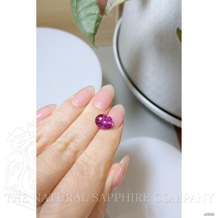 4.47 Ct. Purplish Pink Sapphire from Ceylon (Sri Lanka)