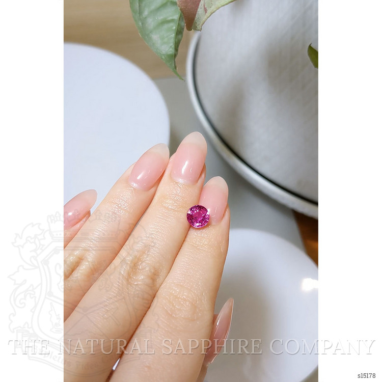 2.34 Ct. Pink Sapphire from Ceylon (Sri Lanka)