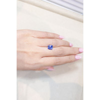 3.36 Ct. Purplish Blue Sapphire from Ceylon (Sri Lanka) Life Style