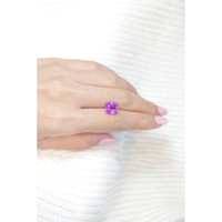 5.62 Ct. Purplish Pink Sapphire from Ceylon (Sri Lanka) Life Style