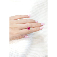 3.07 Ct. Reddish Pink Sapphire from Ceylon (Sri Lanka) Life Style