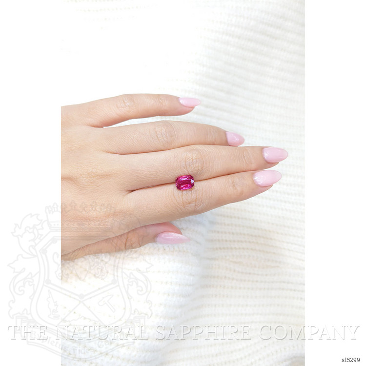 3.07 Ct. Reddish Pink Sapphire from Ceylon (Sri Lanka)