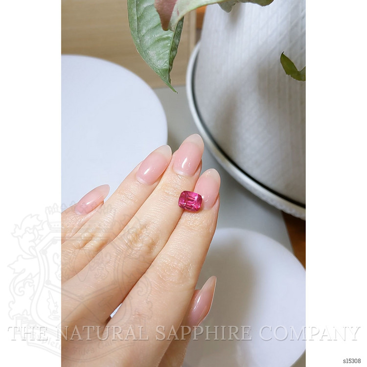 3.44 Ct. Reddish Pink Sapphire from Ceylon (Sri Lanka)