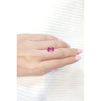 3.04 Ct. Purplish Pink Sapphire from Ceylon (Sri Lanka) Life Style