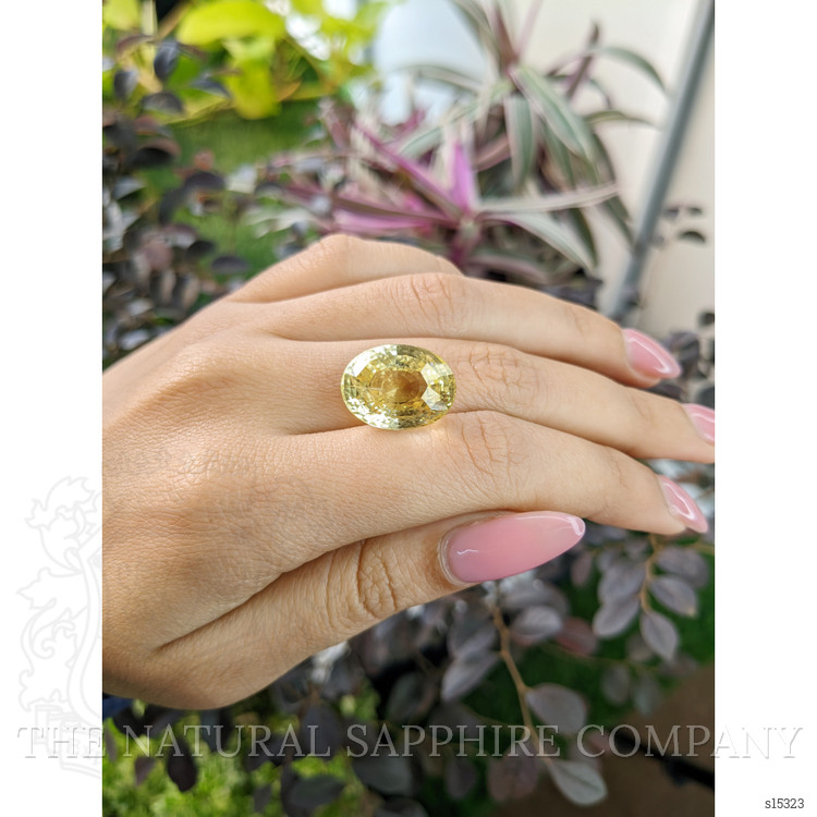 21.50 Ct. Yellow Sapphire from Ceylon (Sri Lanka)