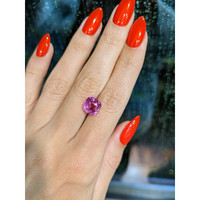 3.58 Ct. Pink Sapphire from Ceylon (Sri Lanka) Life Style