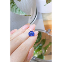 5.79 Ct. Blue Sapphire from Ceylon (Sri Lanka) Life Style