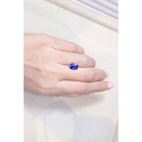 3.05 Ct. Blue Sapphire from Ceylon (Sri Lanka) Life Style