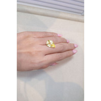 11.24 Ct. Yellow Sapphire from Ceylon (Sri Lanka) Life Style